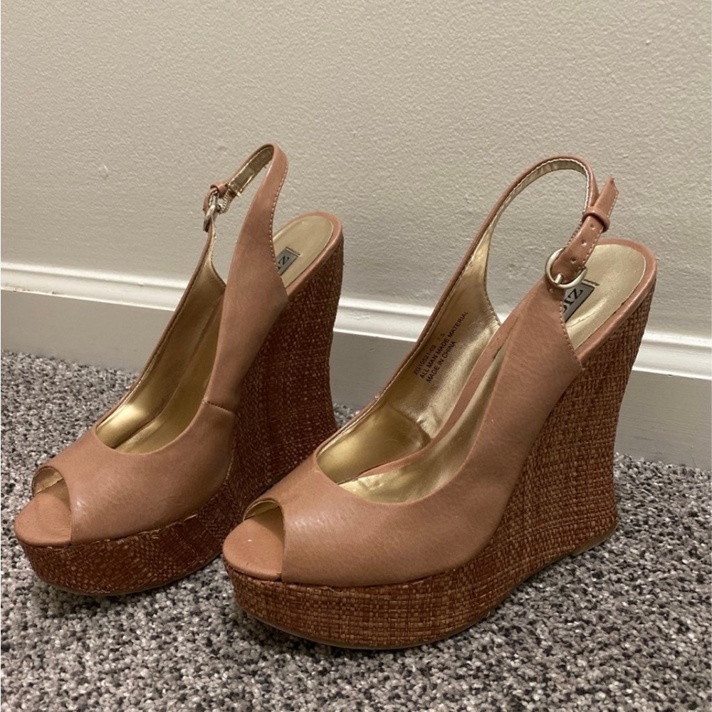 Zigi New York nude wedges size 7.5